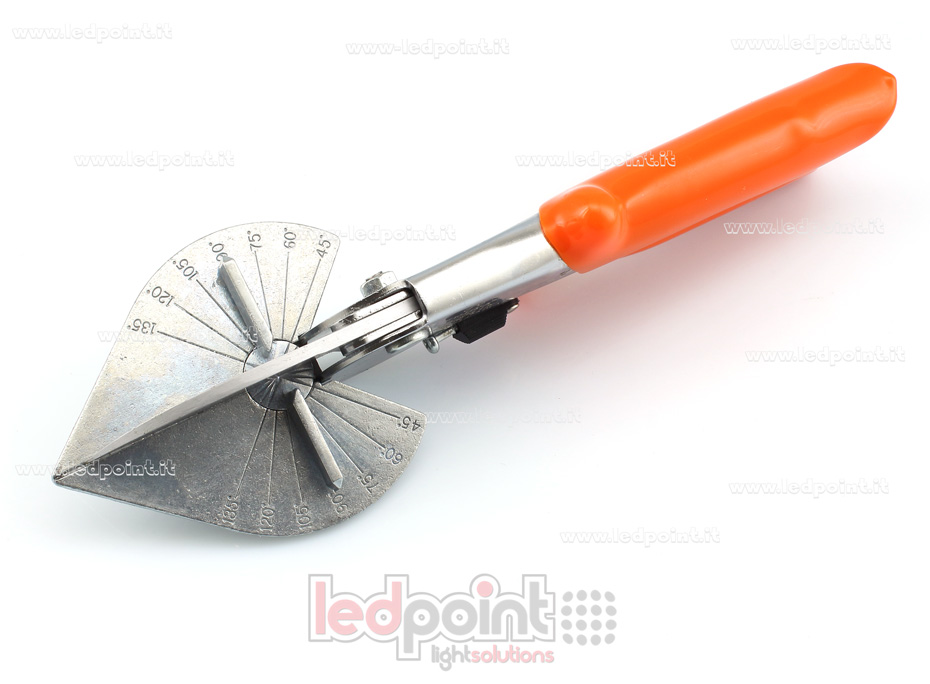 Cisaille pour la coupe multi-angulaire des diffuseurs Cisaille pour la coupe multi-angulaire des diffuseurs