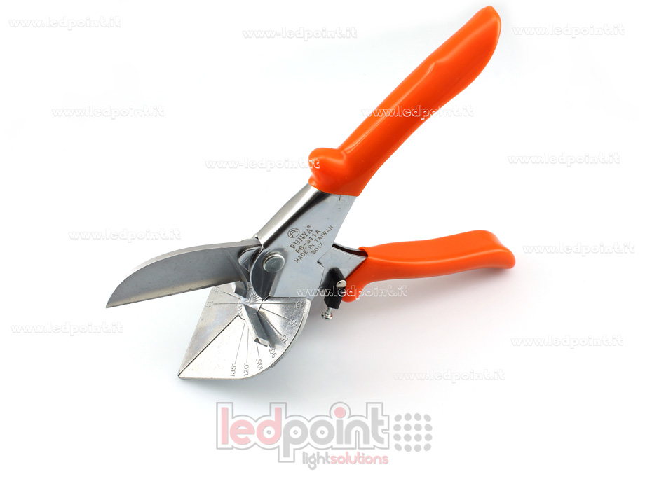 Cisaille pour la coupe multi-angulaire des diffuseurs Cisaille pour la coupe multi-angulaire des diffuseurs